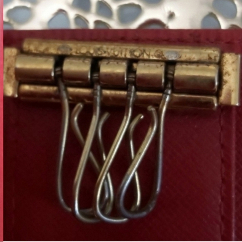 Louis Vuitton Key Case - Picture 9 of 10
